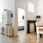 Sc 04 By Rockchair Apartments L Superhost Status L 4 Bedrooms Boxspringbeds 2 Bathrooms Balcony Elevator - Cozy Family & Business Flair Welcomes You!